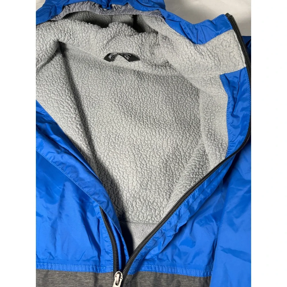 The North Face measurements chest
